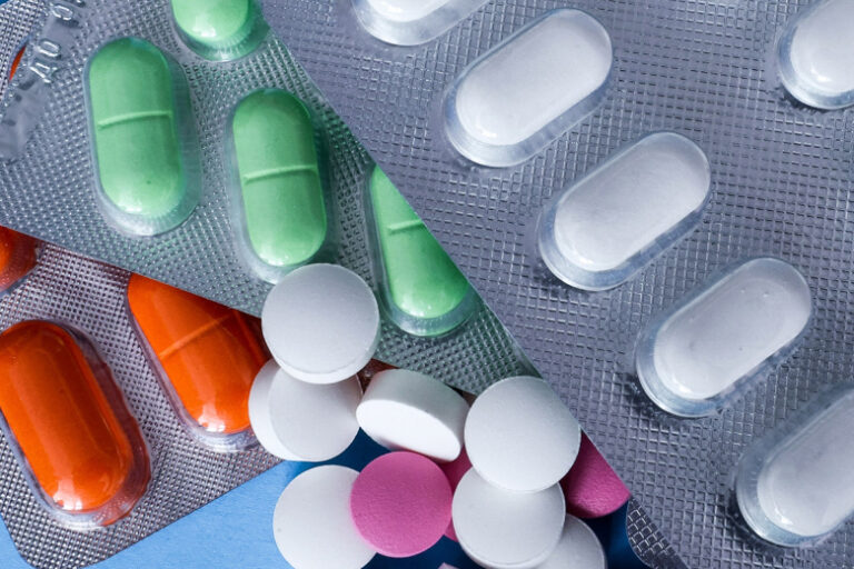 v-associacii-farmproizvoditelej-rasskazali-o-zameshhenii-importnyh-preparatov-78ef3ce