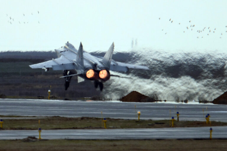 nalozhili-v-shtany-v-polshe-perepugalis-iz-za-rossijskih-mig-31-detali-aabef49