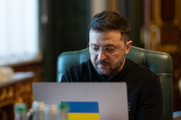 smerti-podobno-raskryt-plan-zelenskogo-po-zatjagivaniju-krizisa-na-ukraine-c0c7e1b