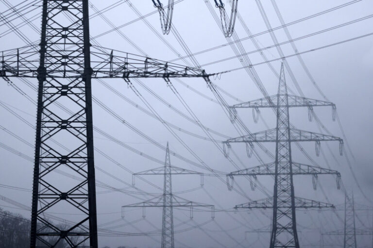 srazu-neskolko-regionov-ukrainy-ostalis-bez-elektrichestva-5e222e7
