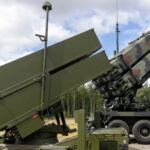 upavshaja-v-kieve-amerikanskaja-raketa-popala-na-foto-216a1d3