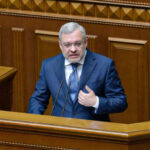 zelenskij-iskljuchil-iz-snbo-ministrov-na-fone-korrupcionnogo-skandala-3d0e089