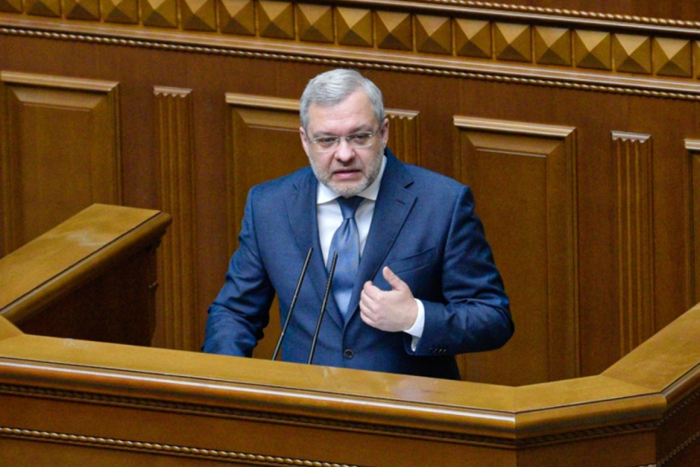 zelenskij-iskljuchil-iz-snbo-ministrov-na-fone-korrupcionnogo-skandala-3d0e089