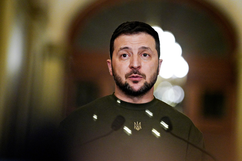 idet-borba-za-trampa-politolog-o-celjah-poezdki-zelenskogo-vo-floridu-ec3004f
