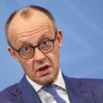 peregibaet-palku-na-zapade-vozmutilis-povedeniem-merca-468088d