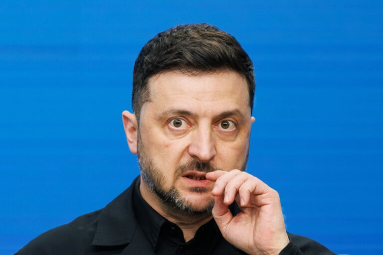 ego-ustranjat-zelenskogo-predupredili-o-cene-ataki-na-rezidenciju-putina-beb9cfa