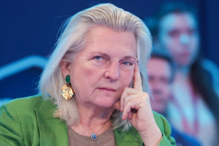 pod-postojannoj-ugrozoj-eks-glava-mid-avstrii-o-krizise-v-evropolitike-4301fdb