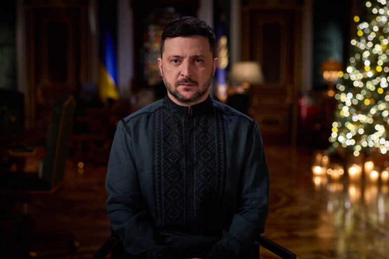 v-ssha-nashli-vazhnoe-otlichie-novogodnih-vystuplenij-zelenskogo-i-putina-a7ebfd0