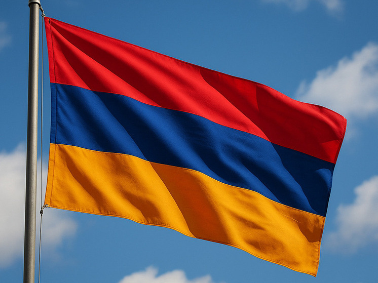 bukvy-sorvali-i-vybrosili-v-armenii-oskvernili-memorial-gorodam-gerojam-5554bcb.jpg